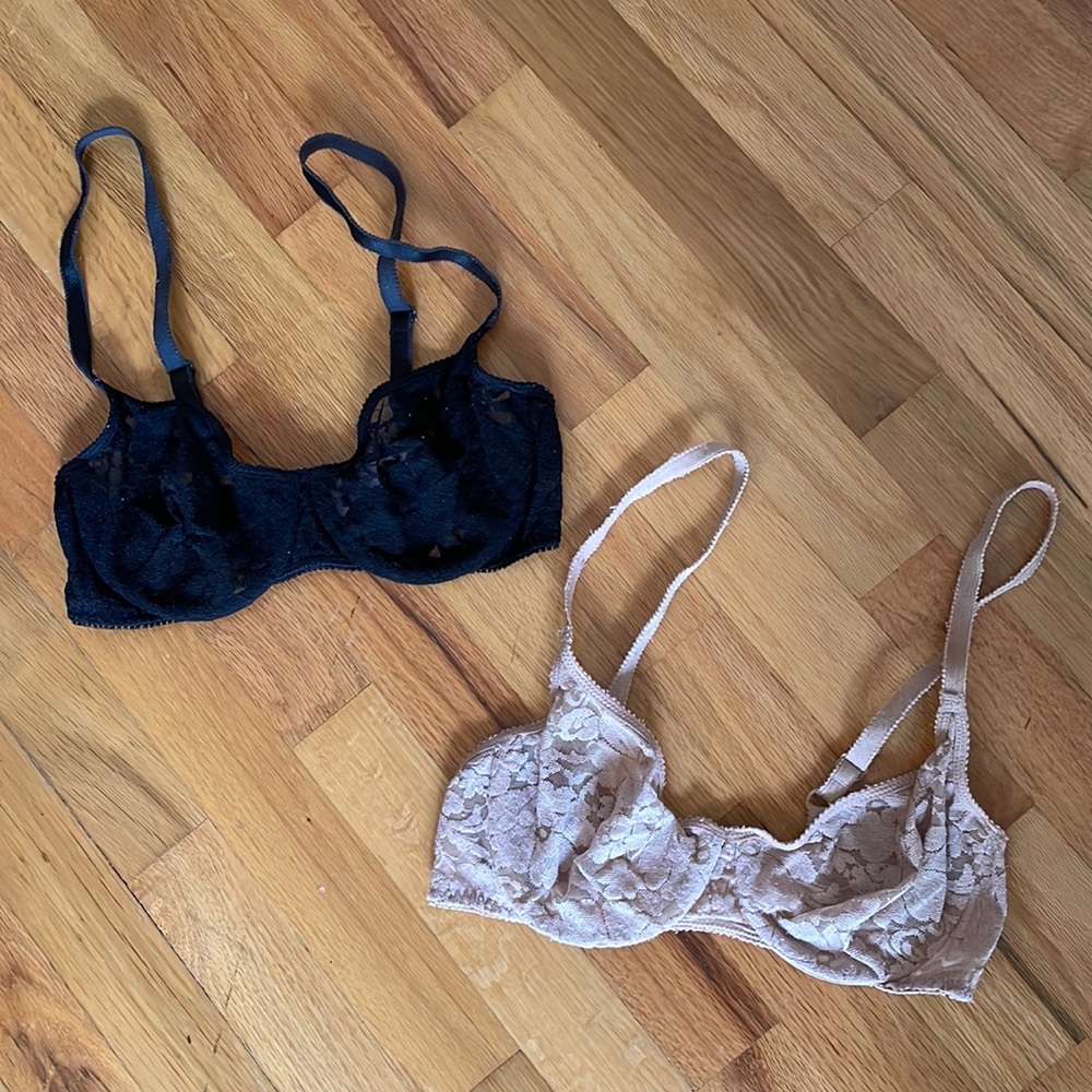 Victoria’s Secret unlined lace bras • lot of 2